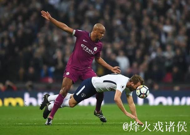 孔帕尼：凯恩11天打4场未轮换引质疑，他上场